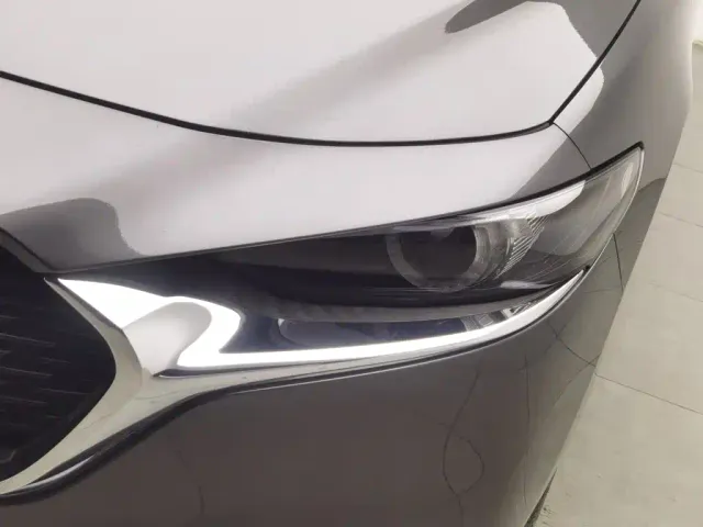 Mazda Axela — Фото автомобиля 7