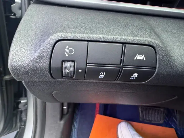 Hyundai Elantra — Фото автомобиля 10