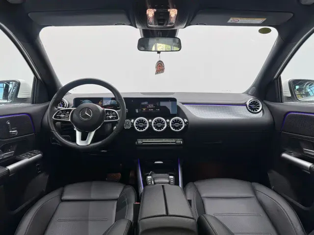 Mercedes-Benz EQA — Фото автомобиля 12