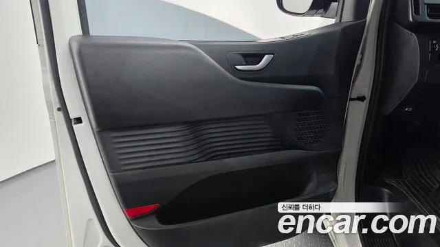 Hyundai Staria — Фото автомобиля 13