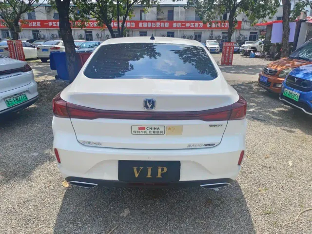 Changan Eado — Фото автомобиля 12