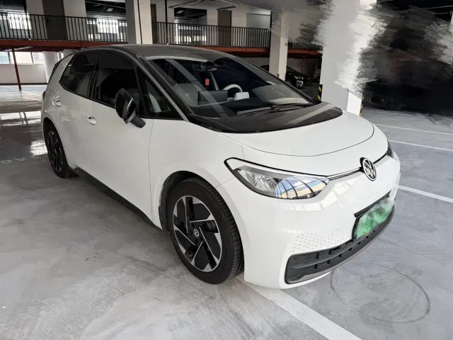 Volkswagen ID.3 — Фото автомобиля 3