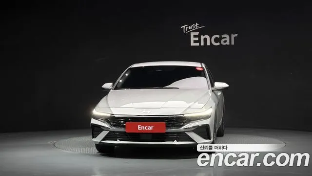 Hyundai Avante CN7 — Фото автомобиля 3