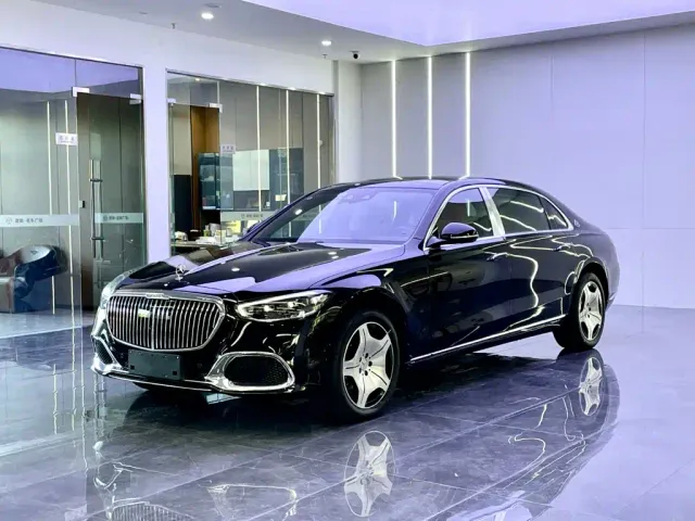 Фотография автомобиля — Mercedes-Benz Maybach S-Class
