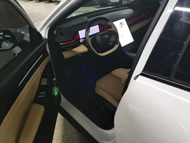 Geely Galaxy L6 — Фото автомобиля 14