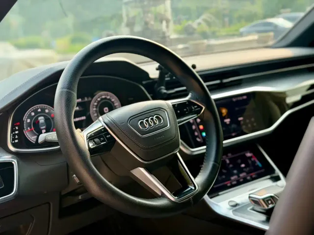 Audi A6L — Фото автомобиля 8