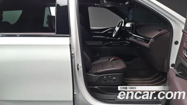 Cadillac Escalade Generation 5 — Фото автомобиля 26