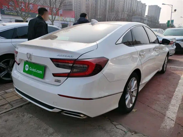 Honda Accord — Фото автомобиля 6