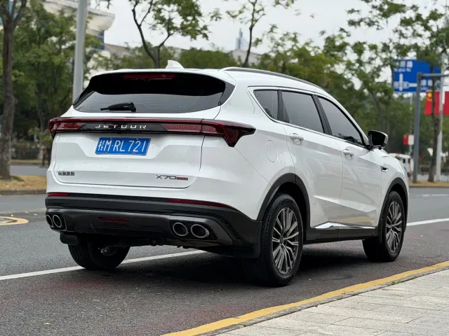 Jetour X70 Plus — Фото автомобиля 4