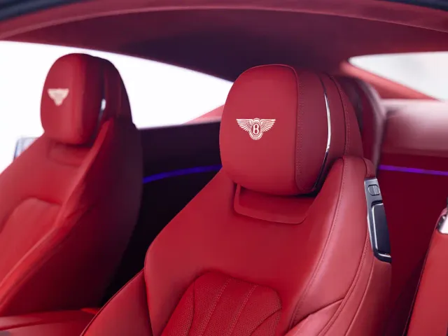 Bentley Continental — Фото автомобиля 11