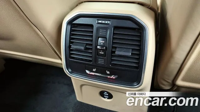 Porsche Macan — Фото автомобиля 19