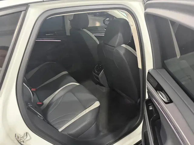 Volkswagen ID.7 Vizzion — Фото автомобиля 12