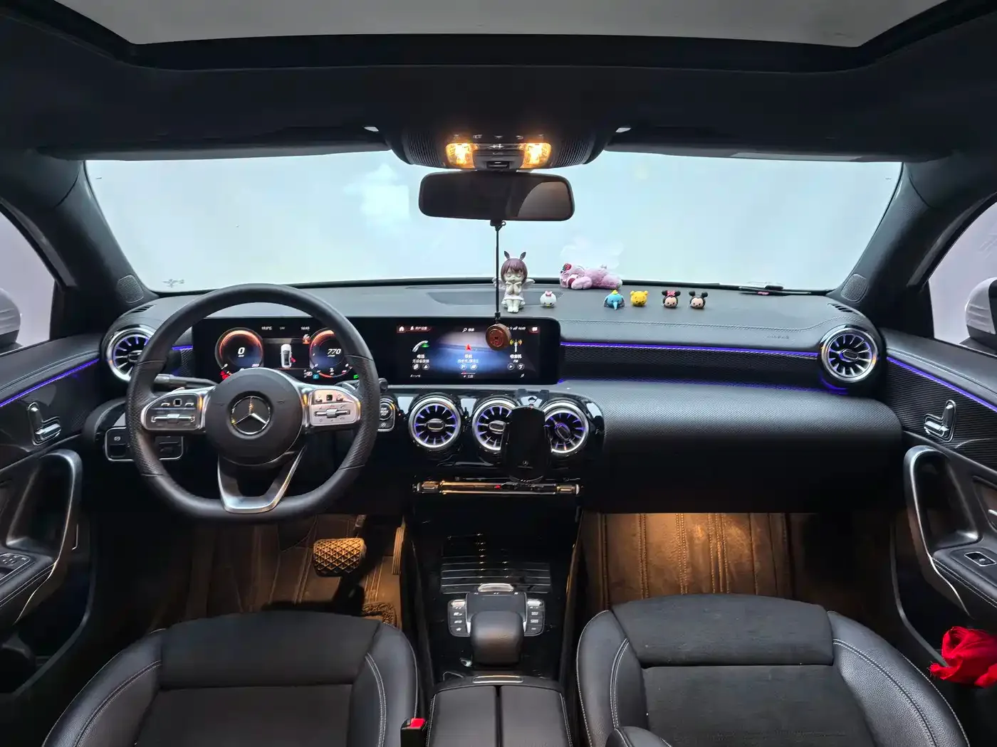 Mercedes-Benz Mercedes-Benz A-Class 2022 Facelift III A 200 L Sport Sedan Fashion — Фото автомобиля 12