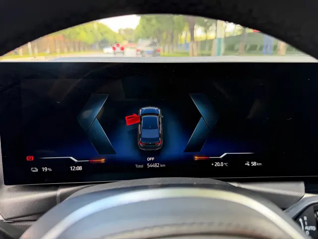BMW i3 — Фото автомобиля 10
