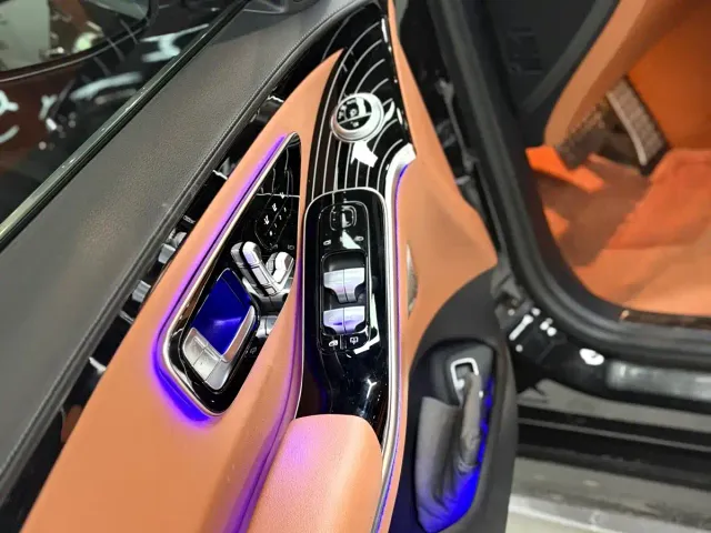 Mercedes-Benz S-Class — Фото автомобиля 12