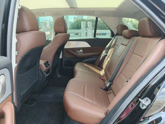 Mercedes-Benz GLE-Class — Фото автомобиля 12