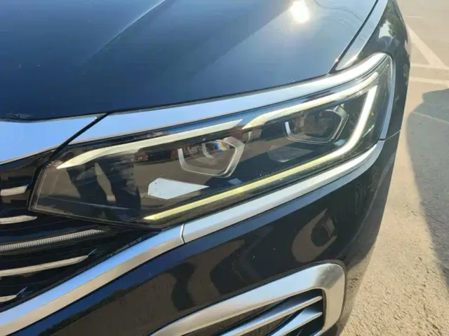 Volkswagen Passat — Фото автомобиля 5