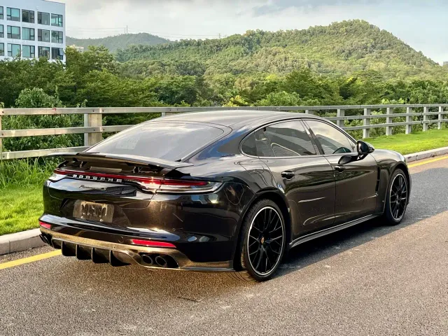 Porsche Panamera — Фото автомобиля 6