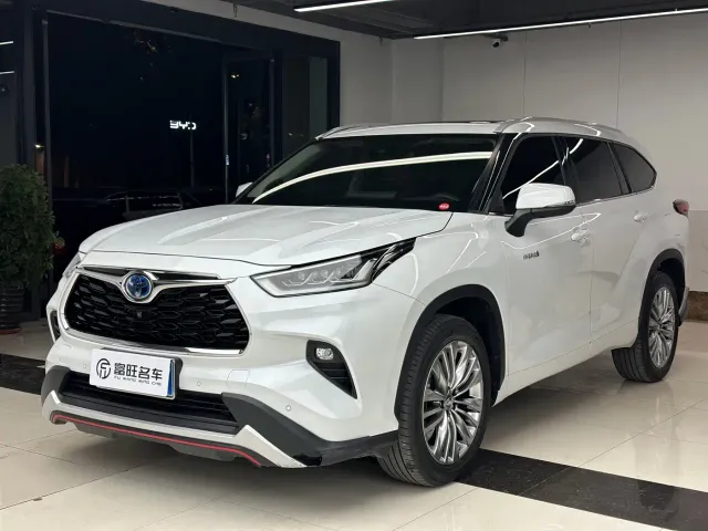 Фотография автомобиля — Toyota Highlander