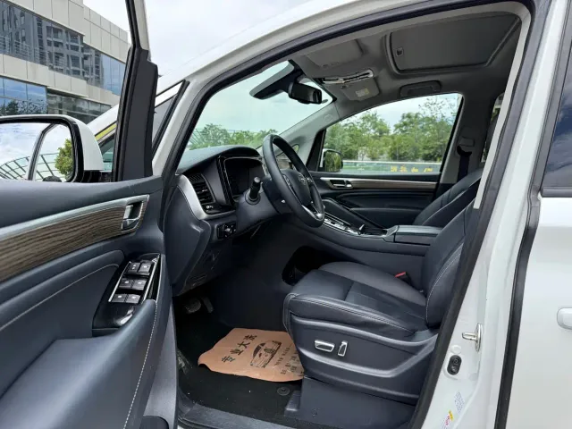 GAC Trumpchi M8 — Фото автомобиля 4