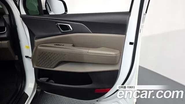 Kia Carnival 4th Gen — Фото автомобиля 13