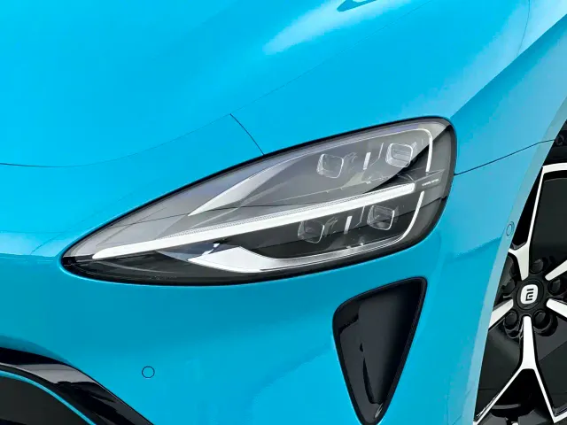 Xiaomi SU7 — Фото автомобиля 7