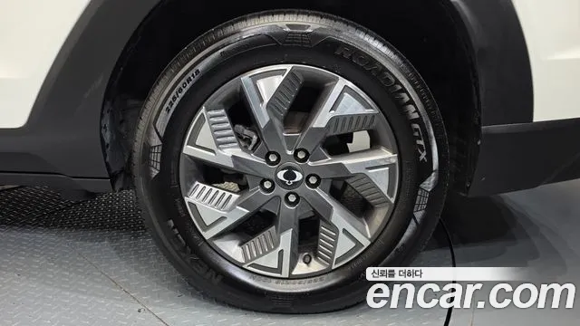 KGM Torres EVX — Фото автомобиля 6