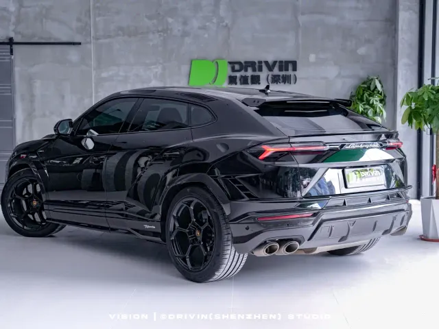Lamborghini Urus — Фото автомобиля 2