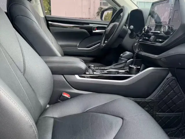 Toyota Highlander — Фото автомобиля 4