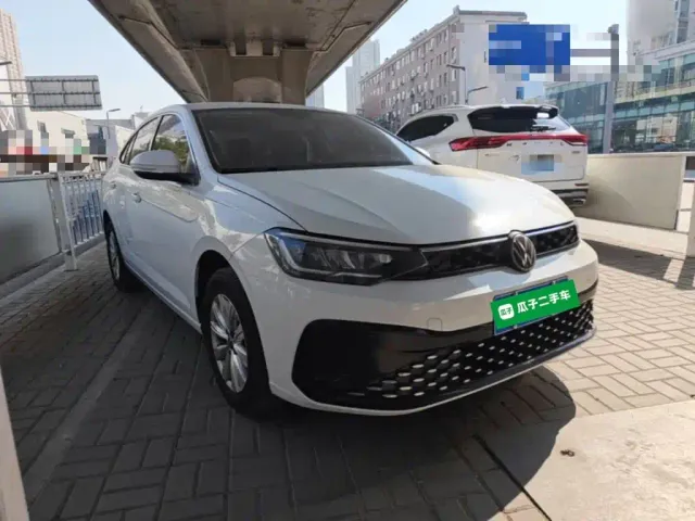 Volkswagen Lavida — Фото автомобиля 3