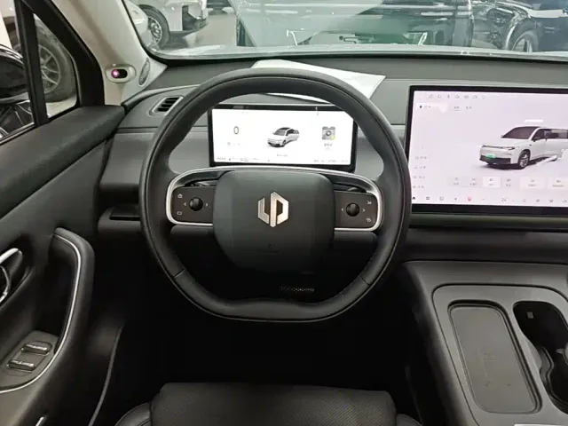 Leapmotor C10 — Фото автомобиля 10