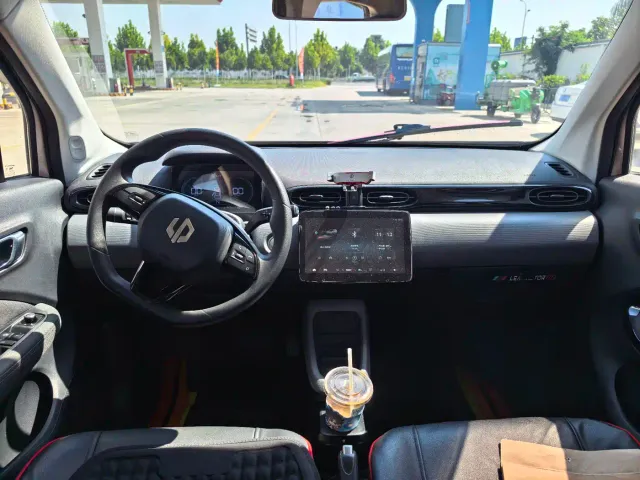 Leapmotor T03 — Фото автомобиля 8