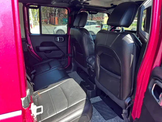 Jeep Wrangler — Фото автомобиля 9