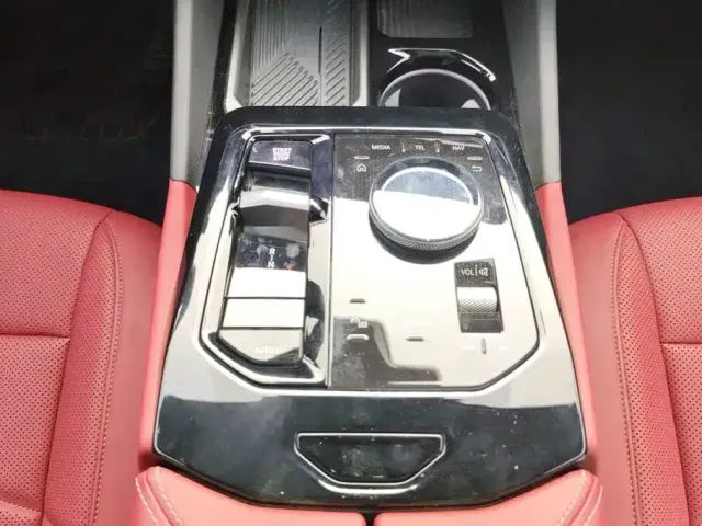 BMW 5 Series — Фото автомобиля 11