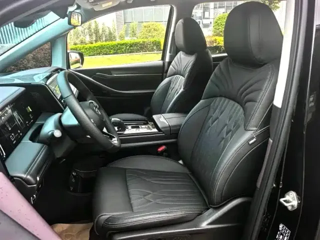 GAC Trumpchi M8 — Фото автомобиля 3