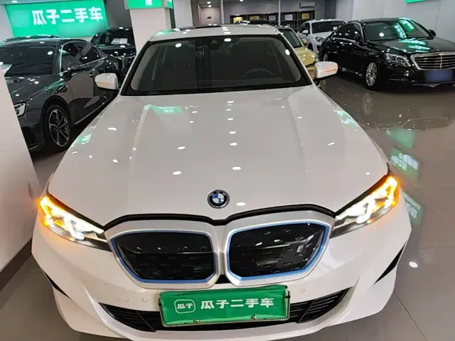 BMW i3 — Фото автомобиля 2
