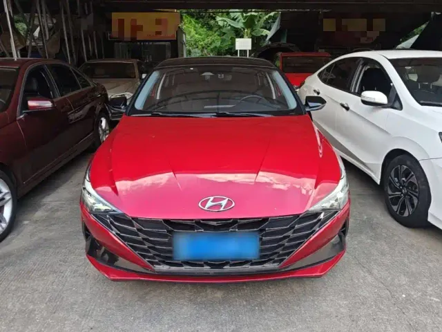 Hyundai Elantra — Фото автомобиля 2