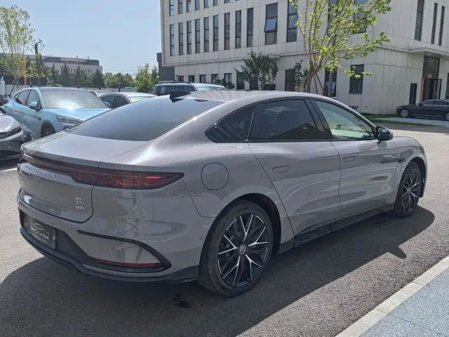 BYD Han — Фото автомобиля 5