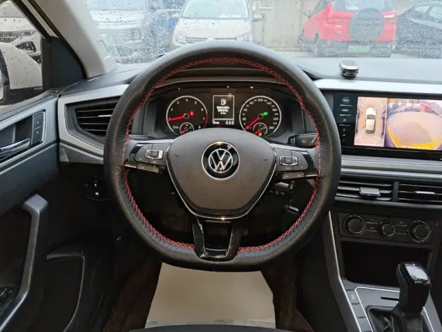 Volkswagen Polo — Фото автомобиля 10
