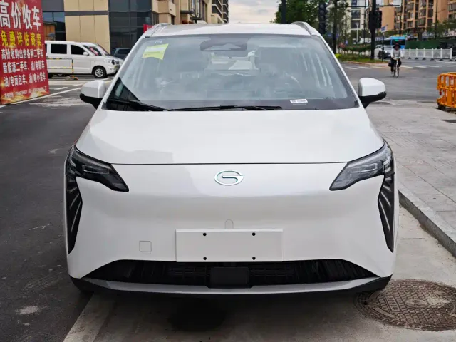 GAC Aion Y — Фото автомобиля 2