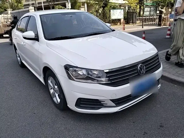 Volkswagen Lavida — Фото автомобиля 3