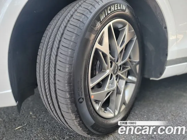 Genesis GV70 — Фото автомобиля 18
