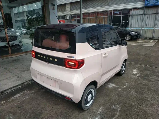 Wuling Hongguang Mini EV — Фото автомобиля 6