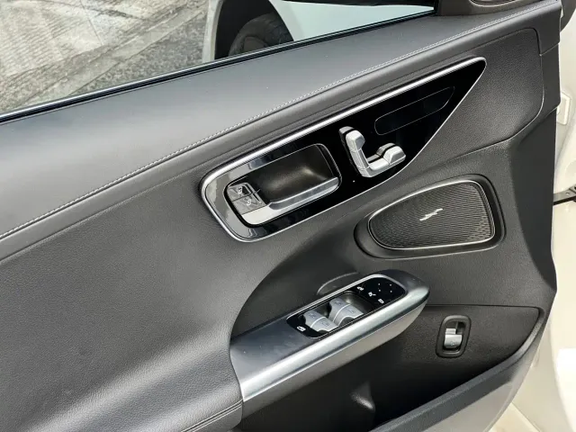 Mercedes-Benz C-Class — Фото автомобиля 16