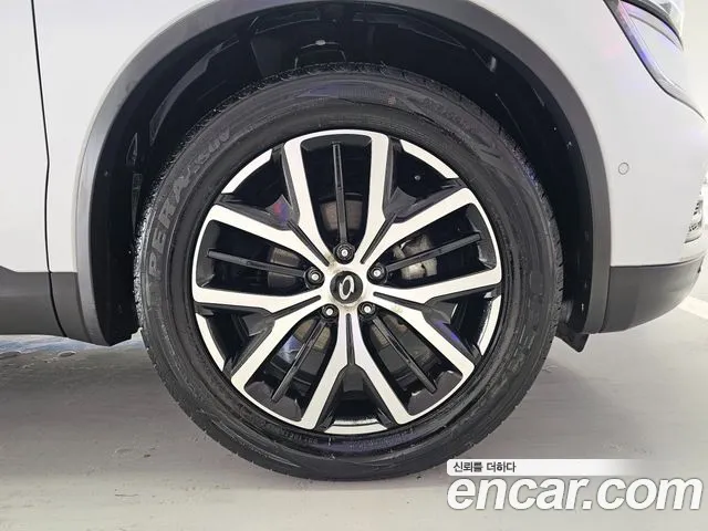 Renault-KoreaSamsung QM6 Новый QM6 2.0 LPe RE Signature 2WD — Фото автомобиля 5