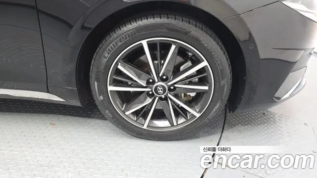 Hyundai Grandeur — Фото автомобиля 20