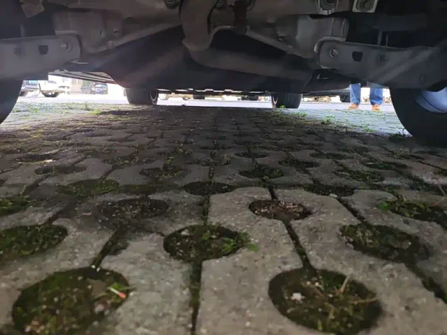 Li Auto L8 — Фото автомобиля 17