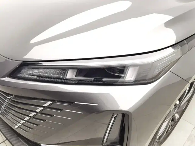 Changan Eado — Фото автомобиля 7