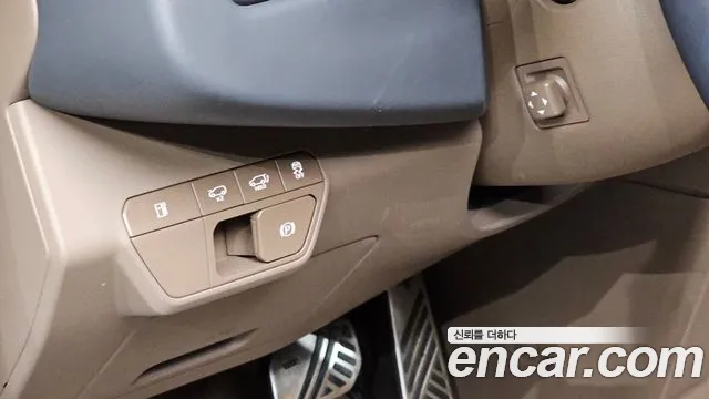 Kia EV9 Long Range 4WD — Фото автомобиля 11