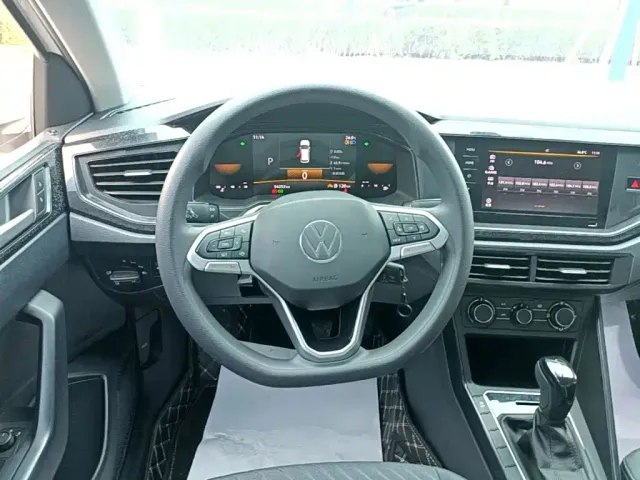 Volkswagen Lavida — Фото автомобиля 10